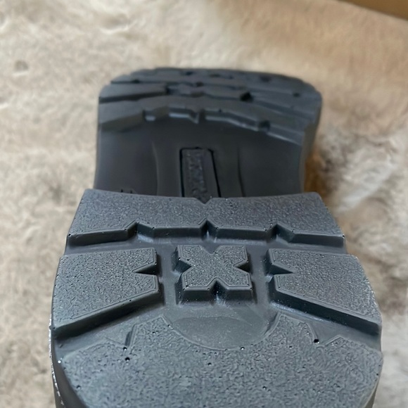 Prospector - Men’s Leather Chelsea Boots - Picture 4 of 5